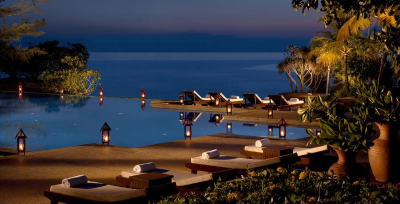 Tanjong Jara Resort, Terengganu - A Small Luxury Hotels Of The World Дунґун Екстер'єр фото The beach at the Four Seasons Resort