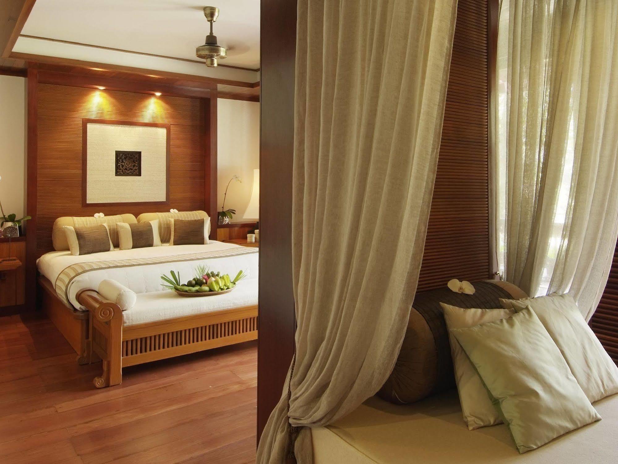 Tanjong Jara Resort, Terengganu - A Small Luxury Hotels Of The World Дунґун Номер фото A bedroom at the Taj Bengal
